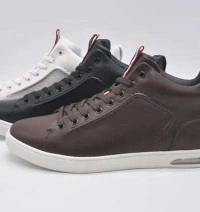 Sneaker
